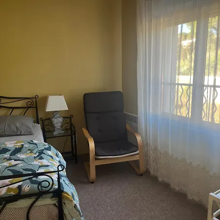 à L'étage Salle De Bains Au Rez De Chaussée Combaillaux