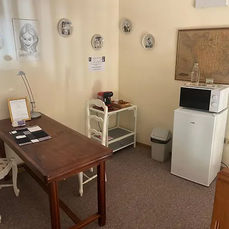 A L'etage Salle De Bains Au Rez De Chaussee (adults Only) 3*