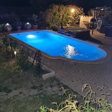 A L'etage Salle De Bains Au Rez De Chaussee (adults Only)