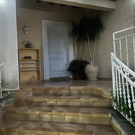 A L'etage Salle De Bains Au Rez De Chaussee (adults Only) 住宿加早餐酒店 Combaillaux
