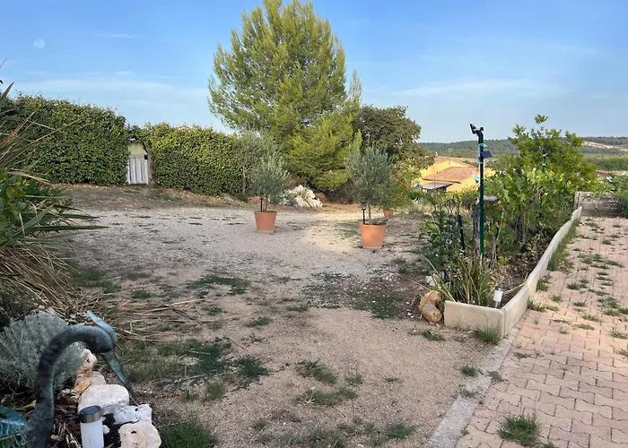 à L'étage Salle De Bains Au Rez De Chaussée Combaillaux