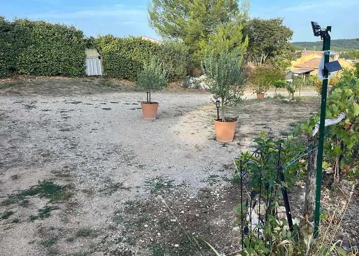 à L'étage Salle De Bains Au Rez De Chaussée Bed & Breakfast 3*